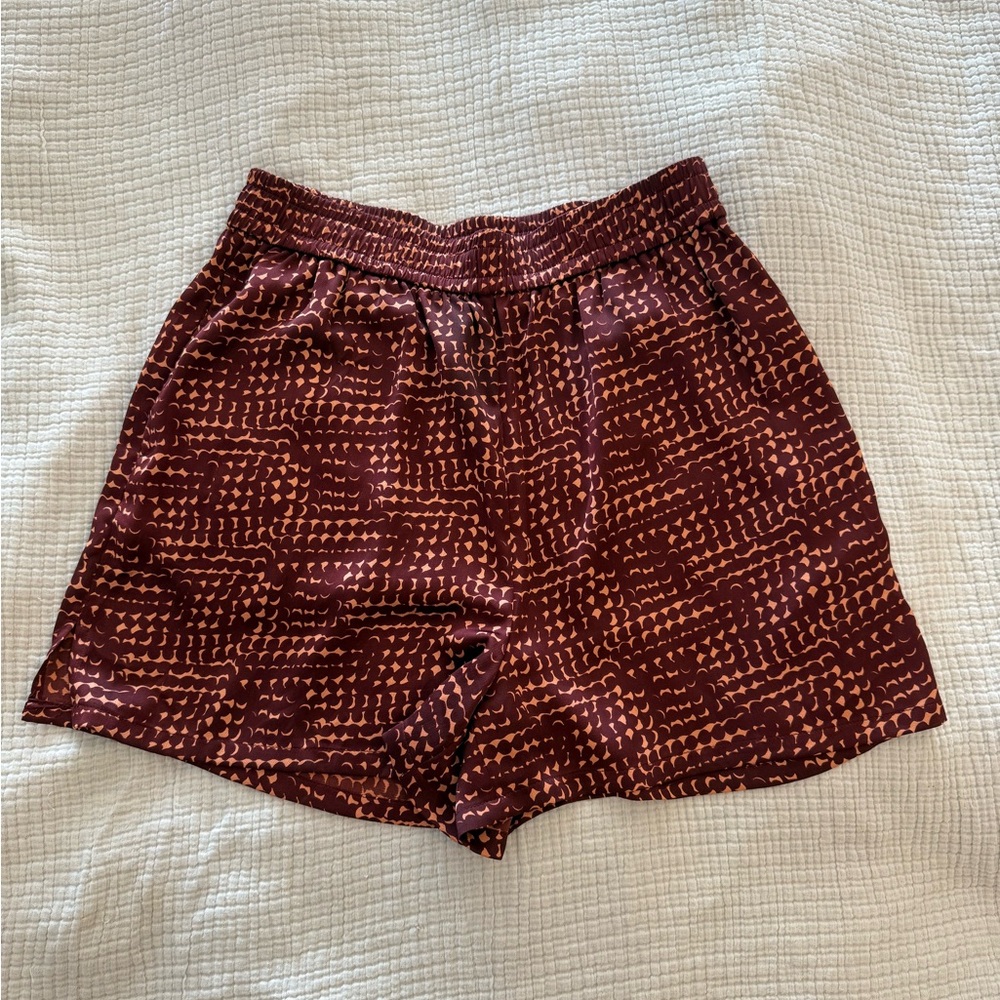 Women's Athletic Shorts in Burgundy Pattern